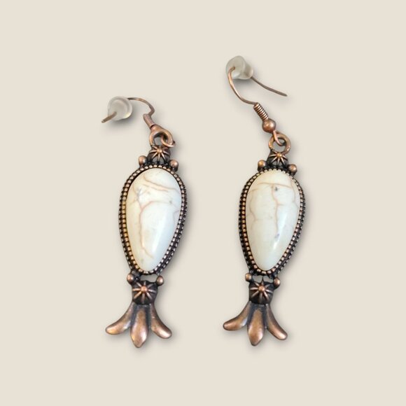 Vintage-Style Squash Blossom Necklace & Earrings Set With White Stone Inlay And - Picture 4 of 5